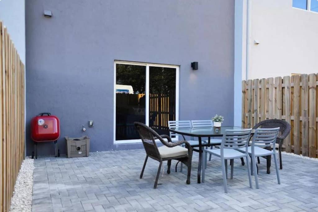 Outstanding Townhouse 18 Min From The Beach - Th2 Miami Extérieur photo